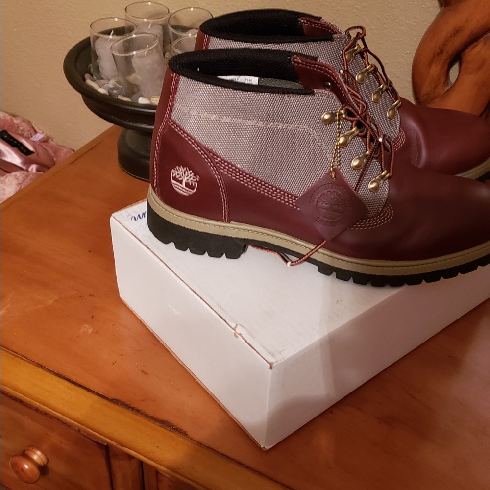 Timberland Boots - Picture 3 of 4